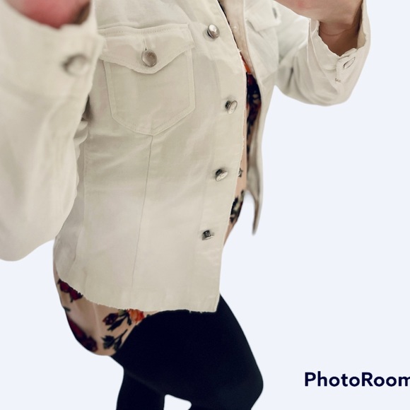 Express white jean jacket size medium. Great condition - Picture 9 of 12